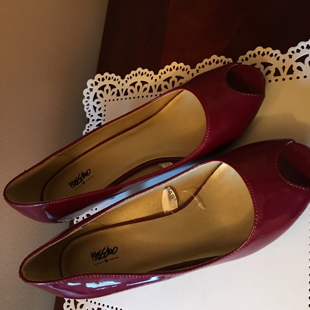 Brand New never worn shoe great for  any occasion